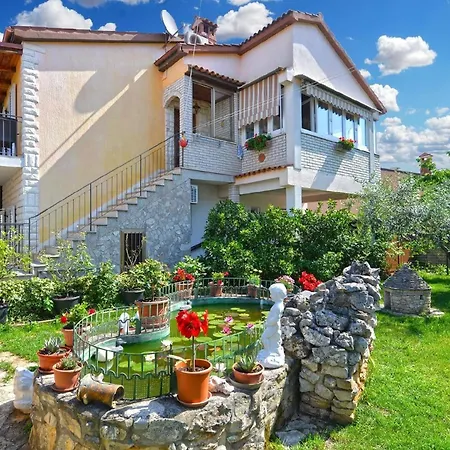 Fuer 8 Personen Ca 85 Qm In Rovinj, Istrien Istrische Riviera Apartman *