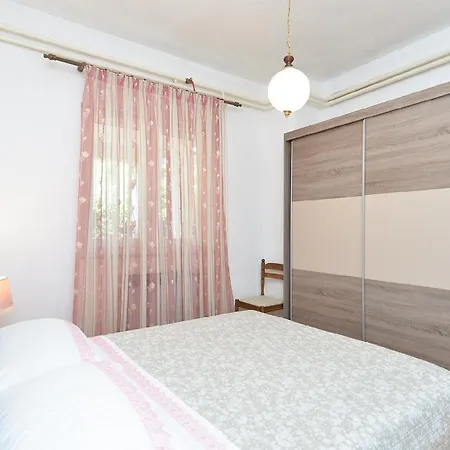 Fuer 8 Personen Ca 85 Qm In Rovinj, Istrien Istrische Riviera 아파트 로비니